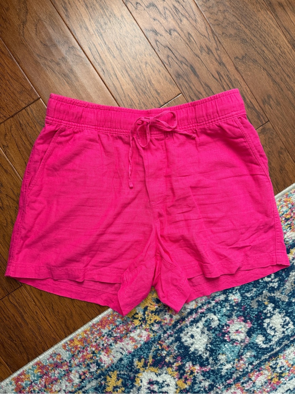 Gap 5 inch cotton shorts - medium